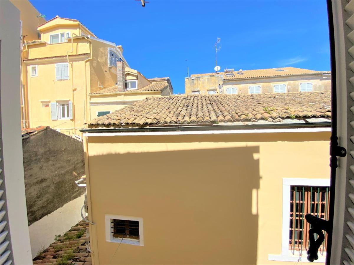 Mary'S Melodies At Corfu Old Town Exterior photo